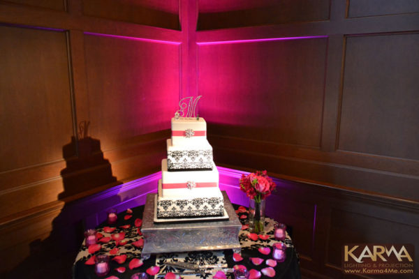 villa-siena-pink-uplighting-cake-pinspot-wedding-karma4me-com_