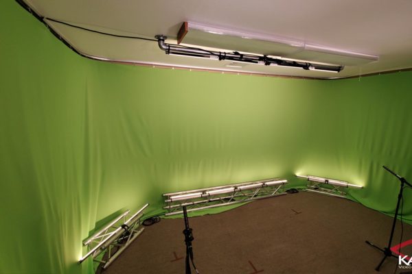 Green-Screen-Studio-Empty-With-Logo